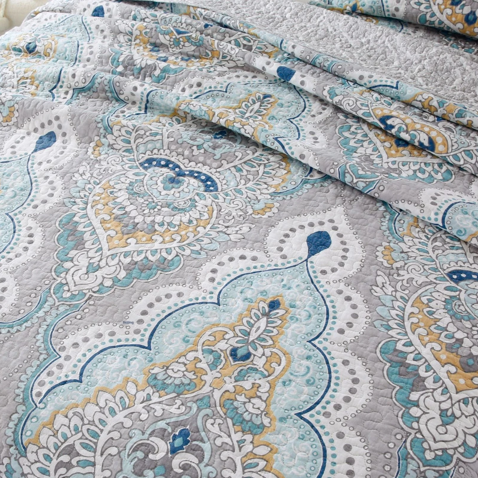 Dense Luxury Pure Cotton Bed Cover Three-piece Bedding Set Cover Blanket