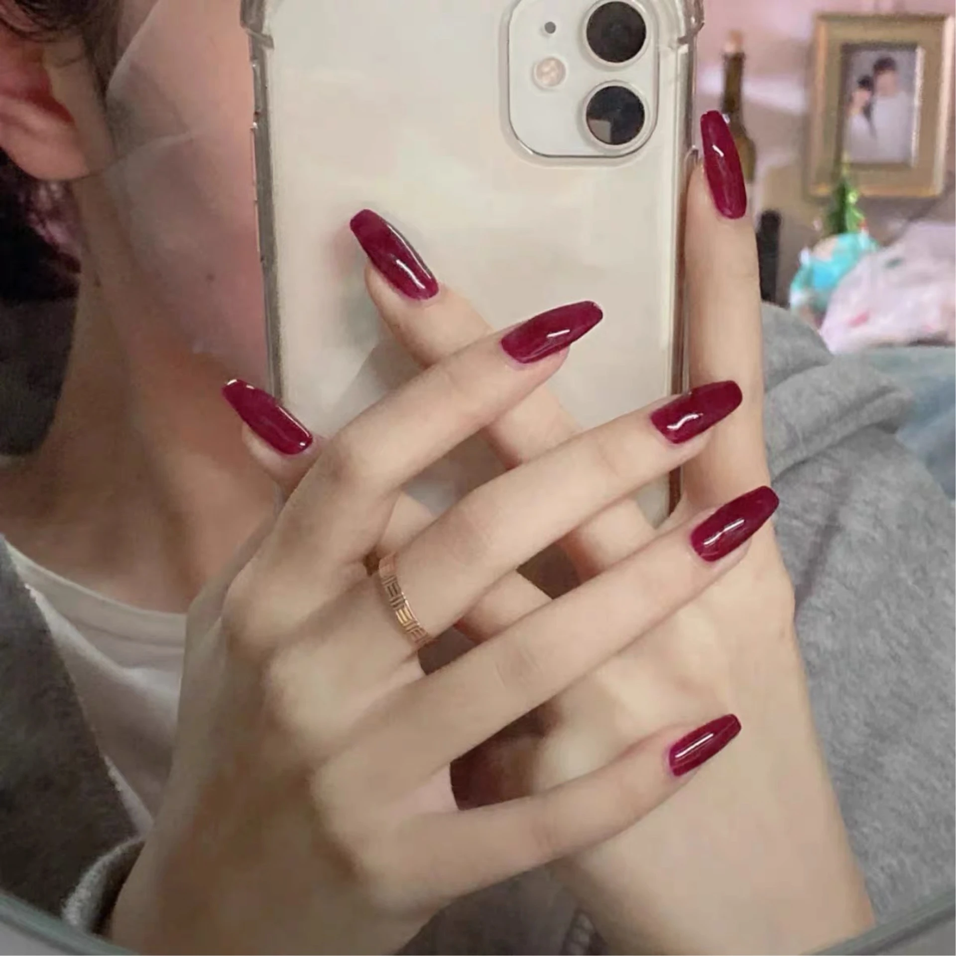 Holiday gift wear nail clip