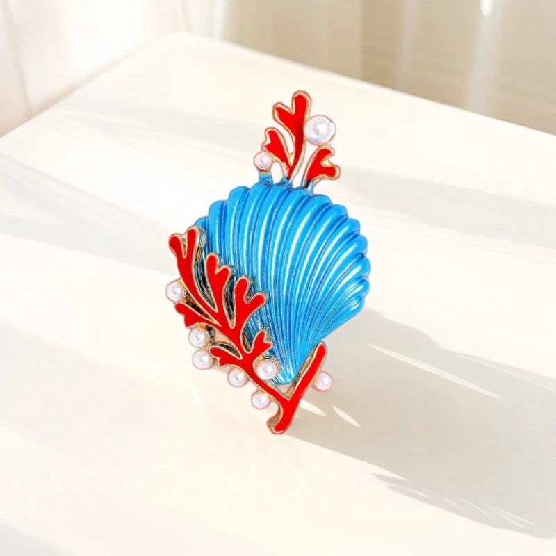 Creative Arts Dripping Shell Coral Brooch Female Alloy Marine Life Pin