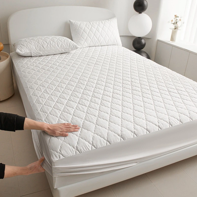 Diamond Lattice Quilted Waterproof Mattress Protector Three-piece Set
